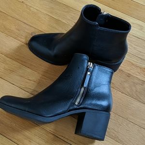 Heeled booties